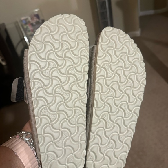 Kyoto
Nubuck-Suede Leather - Picture 2 of 4